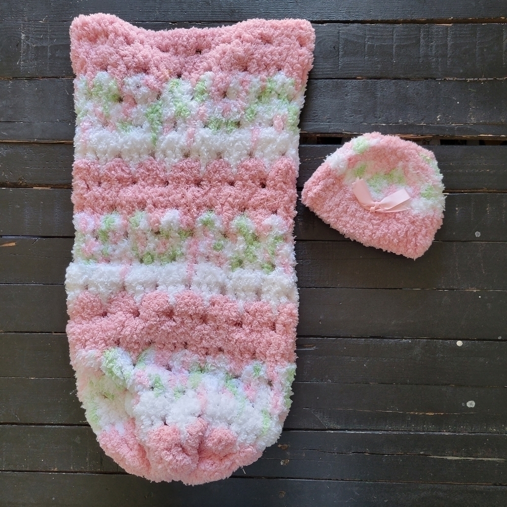 Handmade Baby Girl Cocoon Blanket Soft Plush Beanie Hat Pink White Green Sack